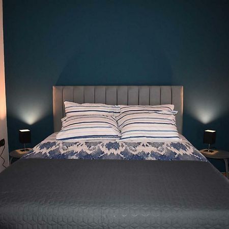 Katzen Room By The Metro Atenas Exterior foto