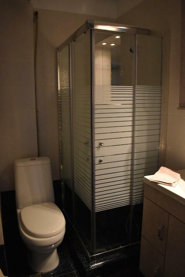 Katzen Room By The Metro Atenas Exterior foto